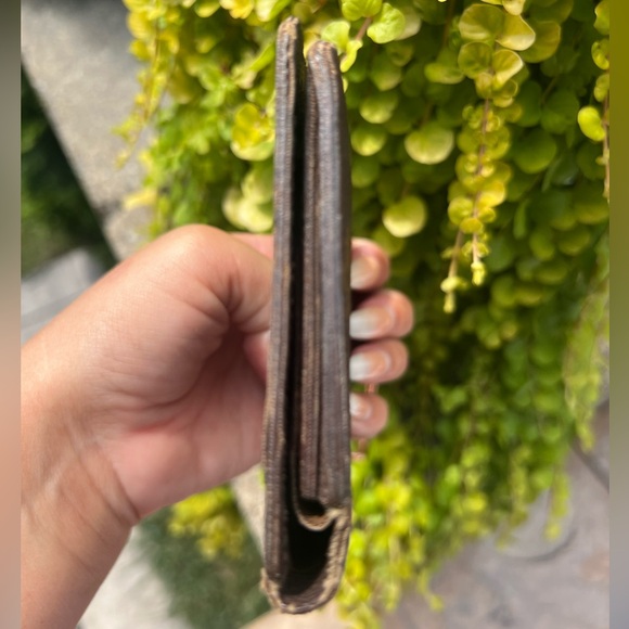 Louis Vuitton holder🌙 - Picture 6 of 16